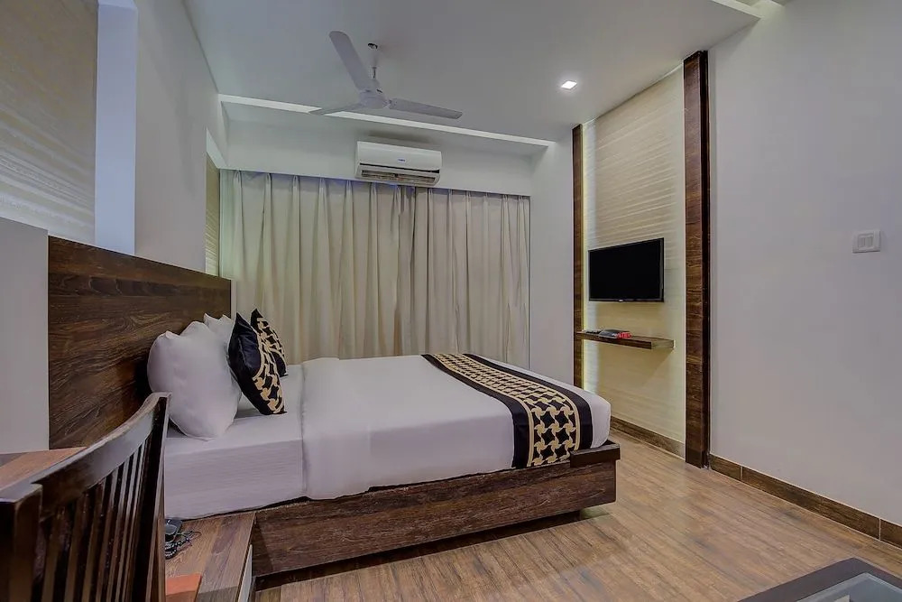 Edition O 30007 Crown Inn Panvel