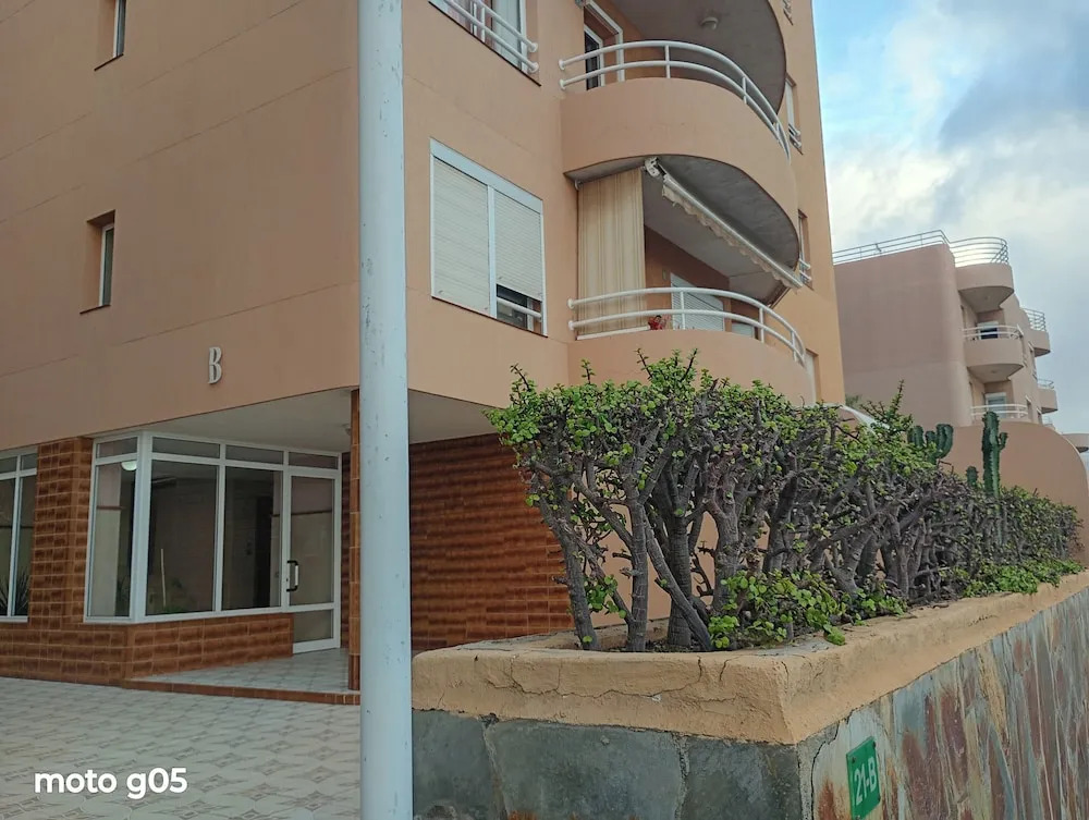 Stunning 3 Bedroom Apartment in Radazul With Ocean Views