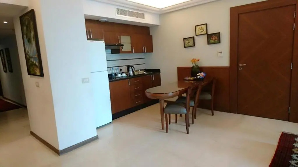 King Suites Hotel