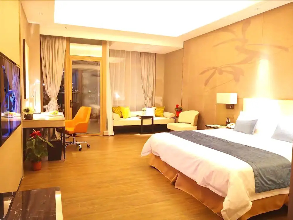 Country Garden Holiday Hot Spring Hotel