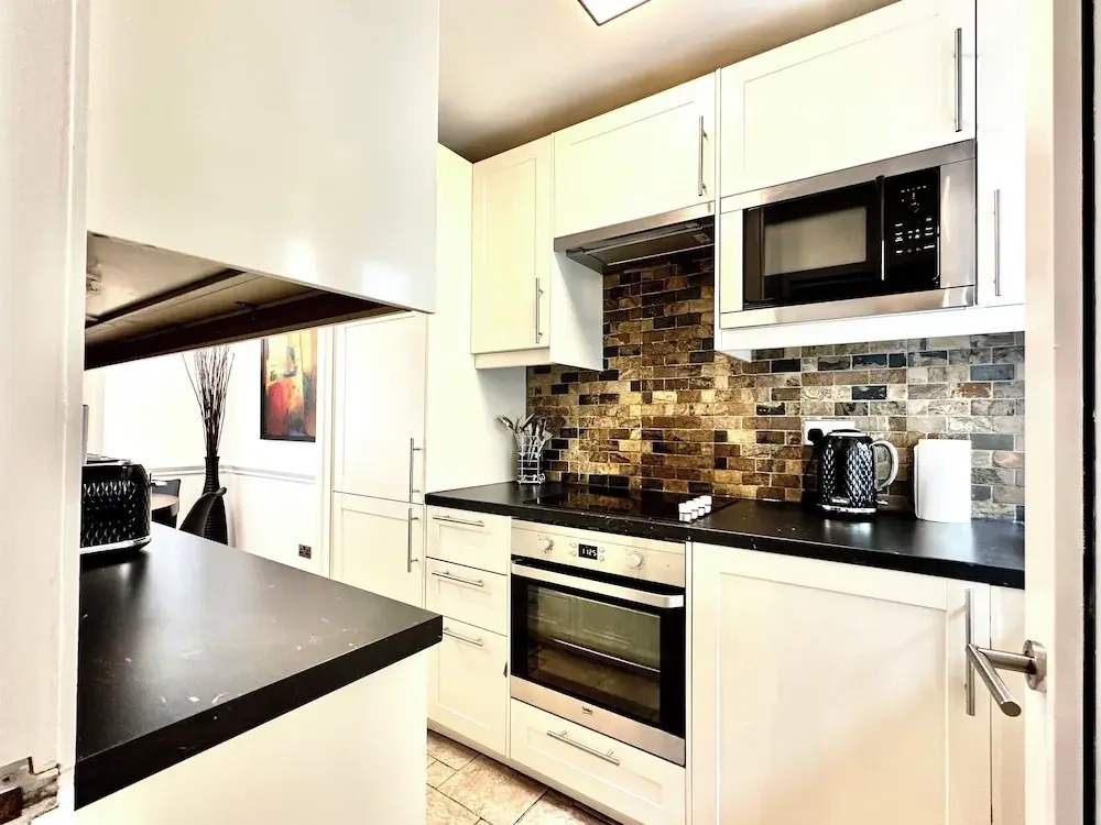 Clapham 3-bed Flat, Sleeps 6 With Free Parking