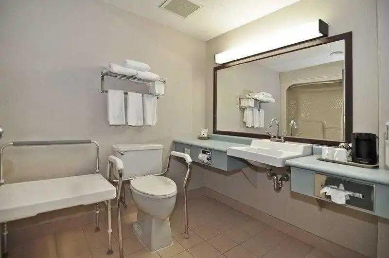 Best Western Plus Manoir Adelaide