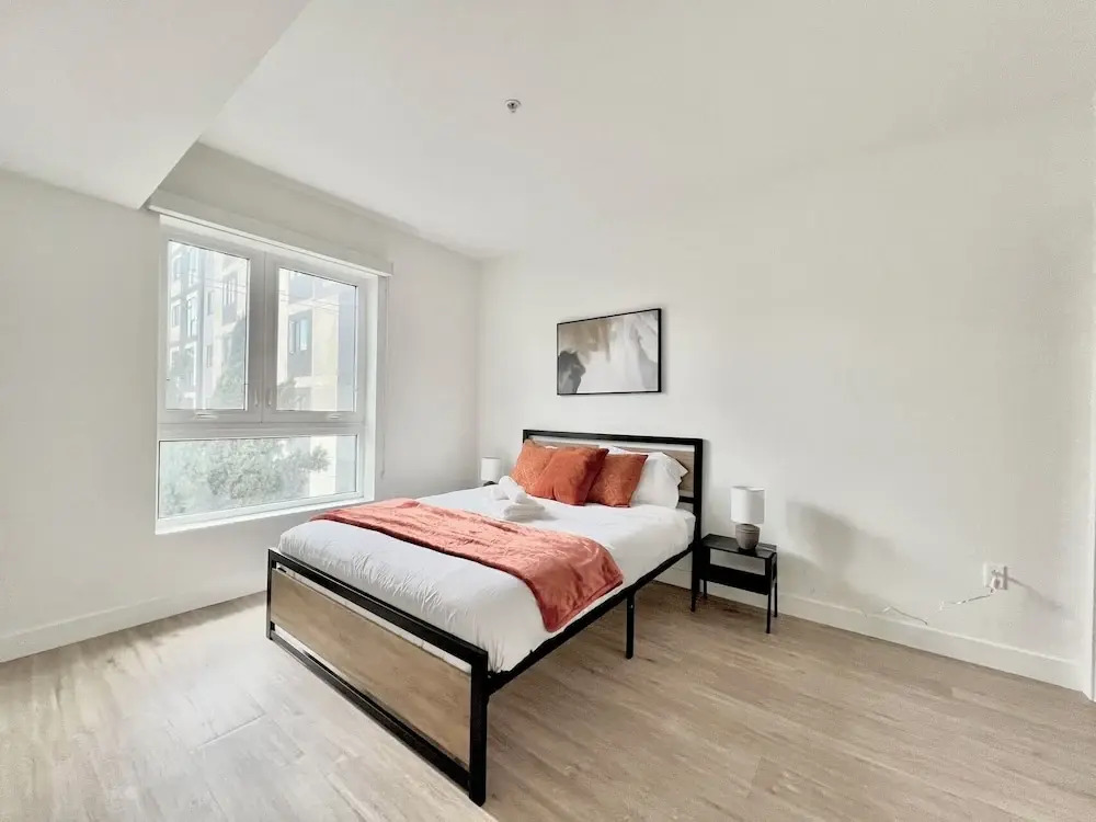 Stylist Downtown LA Gateway- Studio Apt