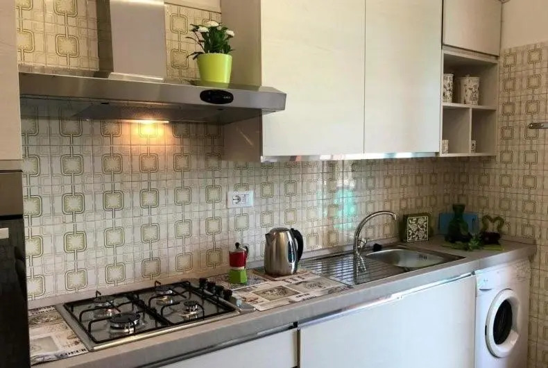 Blue Daisy Apartment