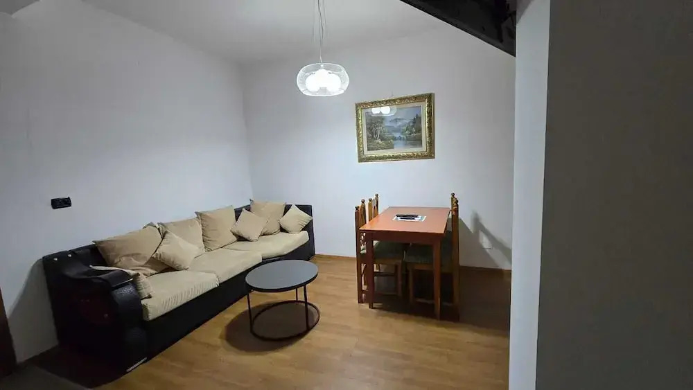 Tirent Apartment-Cozy 2-Bedroom Stay in Don Bosko