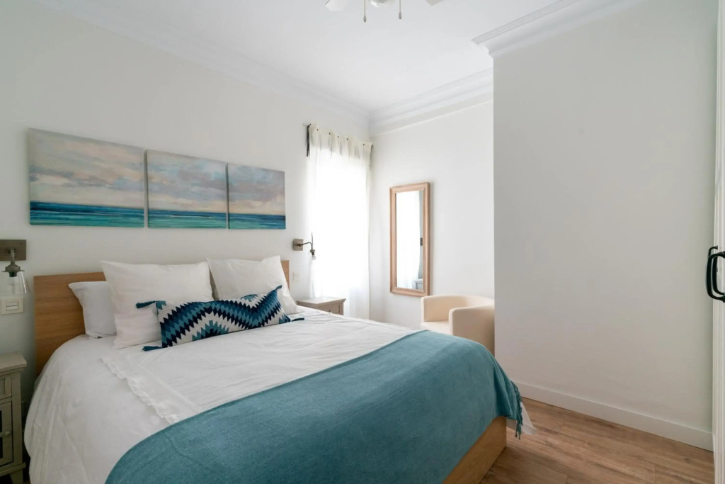 UNIQUE HOMES LAS SETAS, PLAZA DE SAN PEDRO 6 Pax