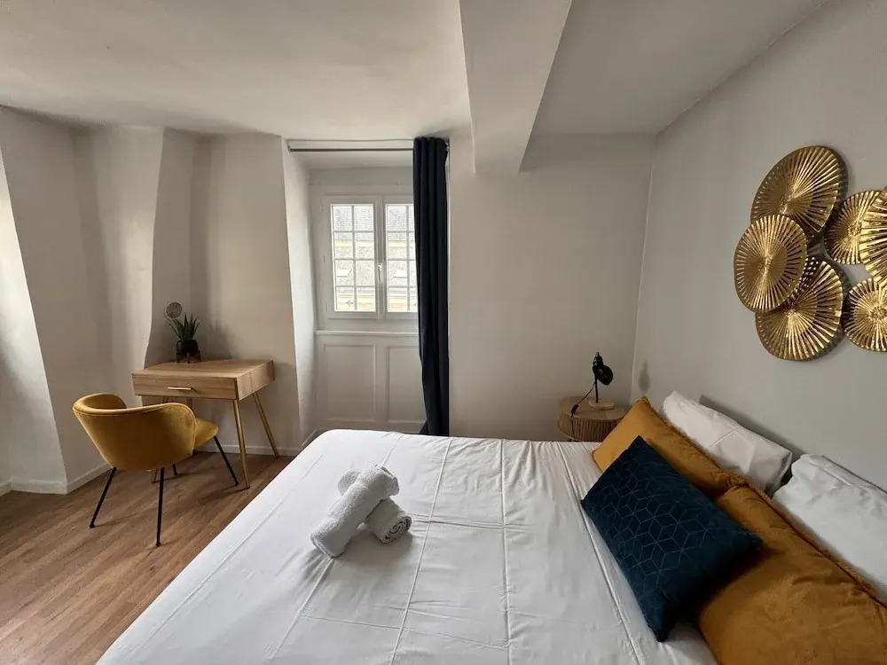 Villa in Le Mans Near Plantagenet City