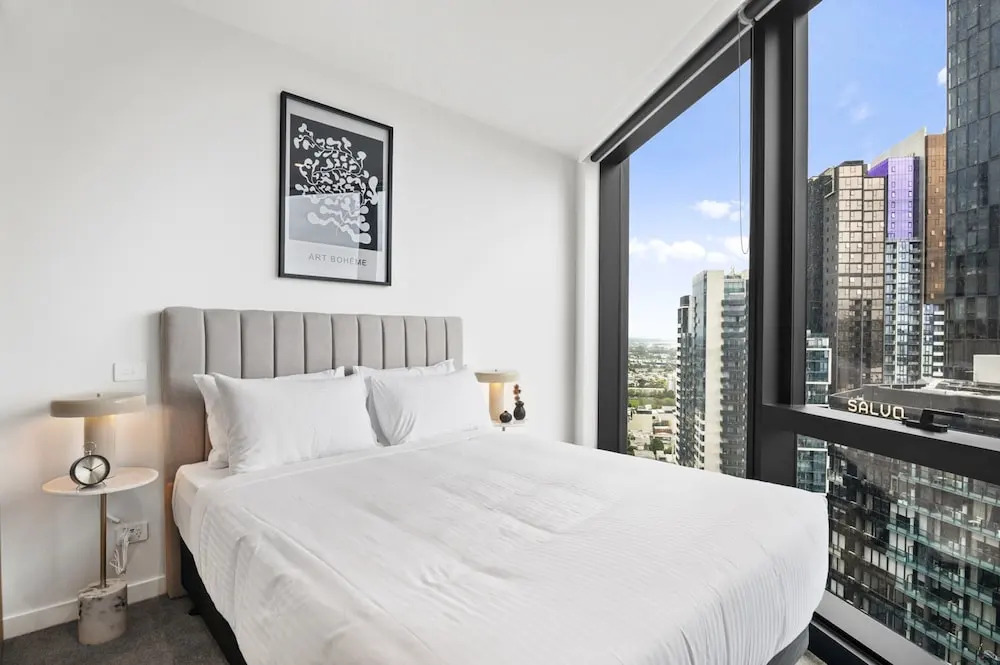 2BR High-rise Southbank Pool & Gym Near Casino