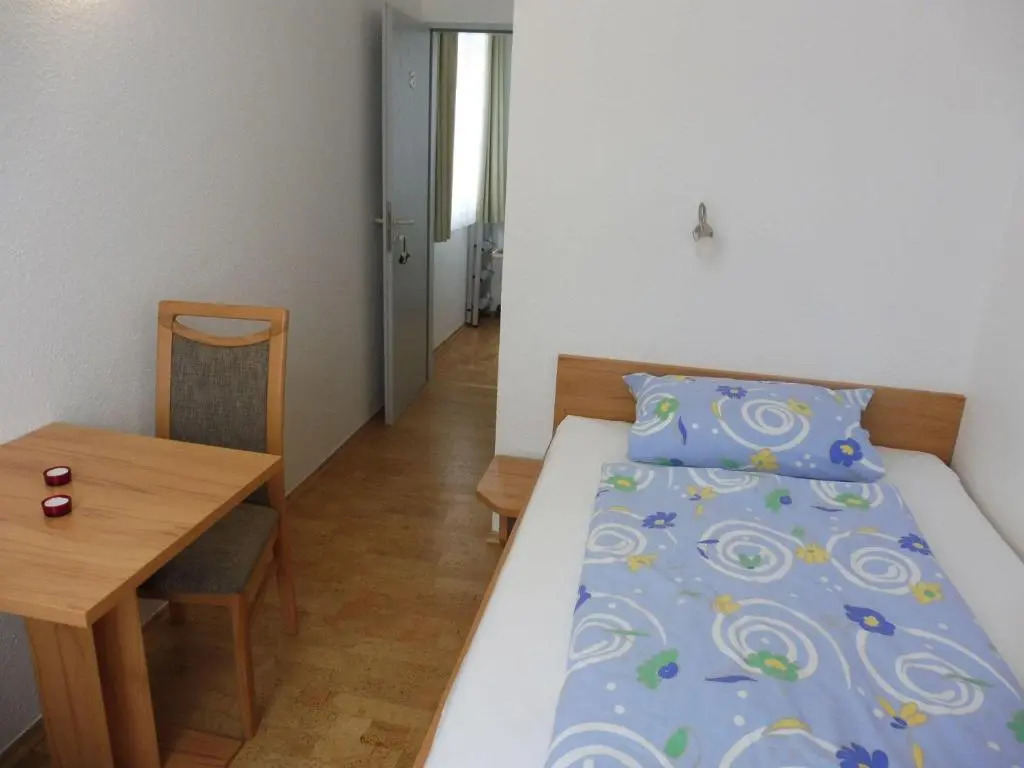 Haus Bielefeld Zimmer 25a