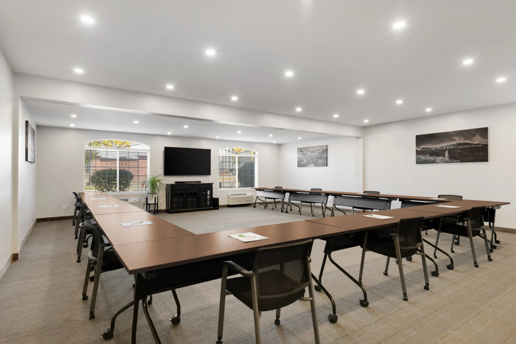 Holiday Inn - Bloomington W MSP Airport Area by IHG