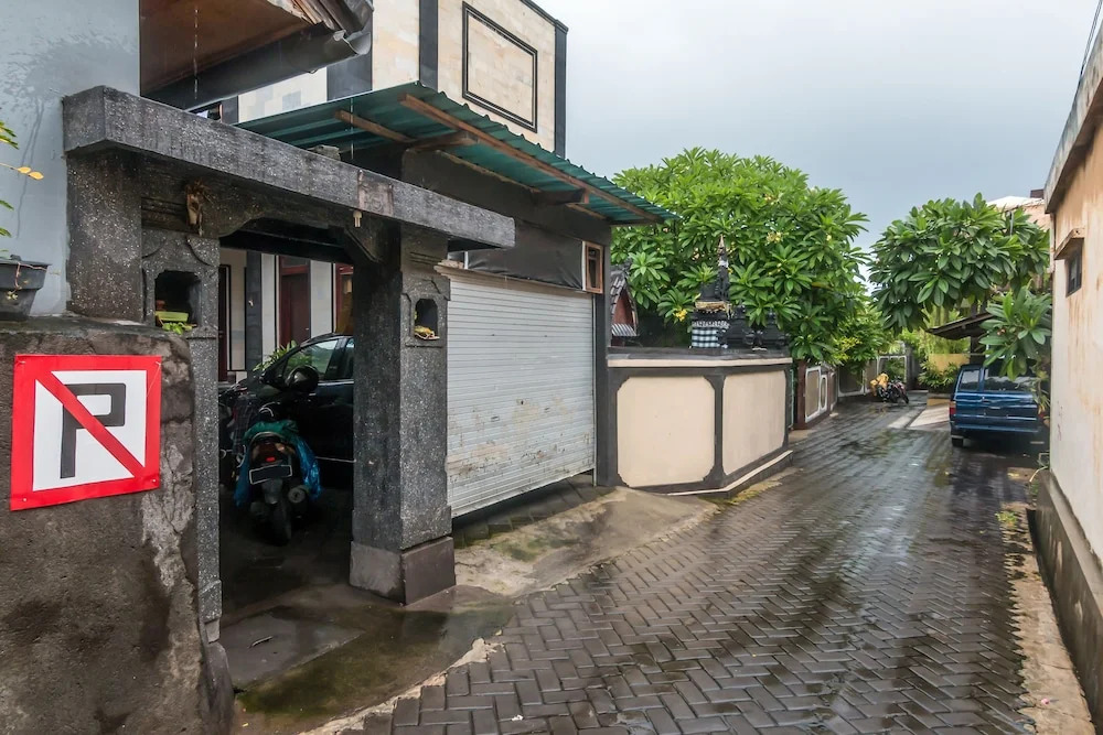 ZEN Rooms Seminyak Gang Rahayu