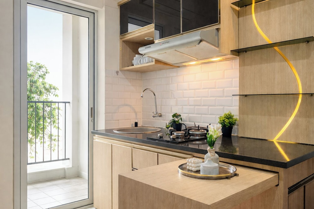 Neat 2Br For 3 Pax At Bassura City Apartment