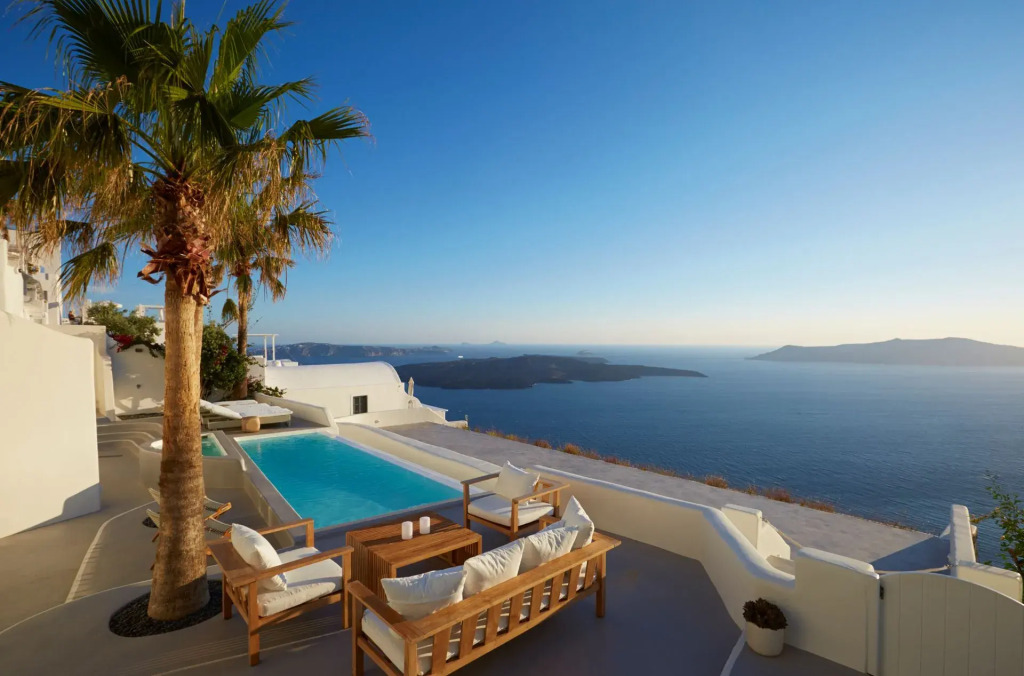 Aura Suites