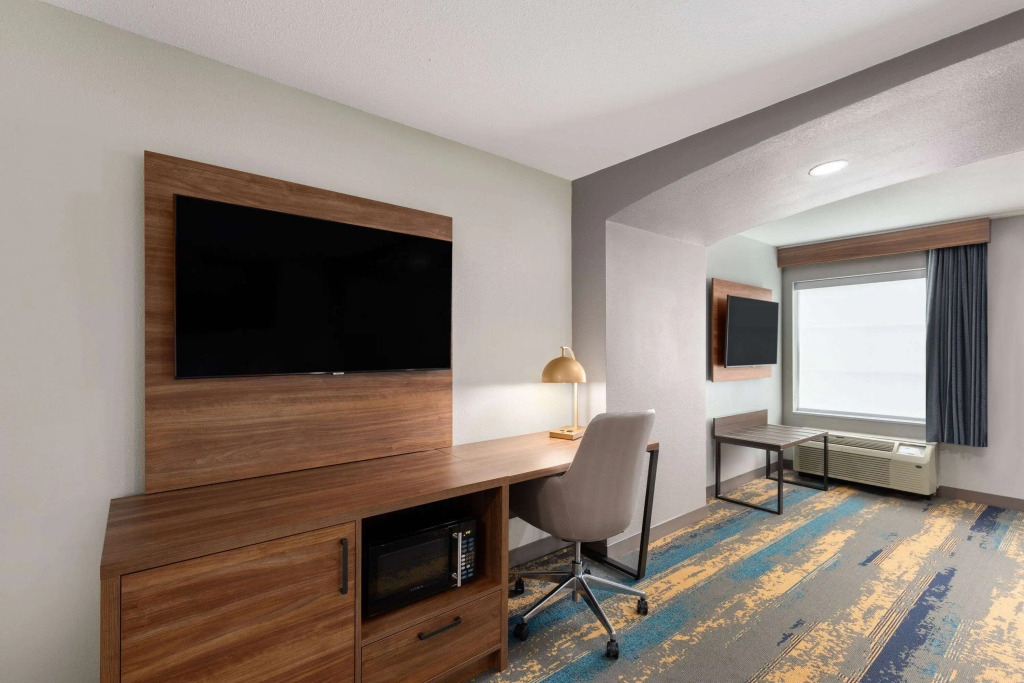 La Quinta by Wyndham Knoxville Central Papermill