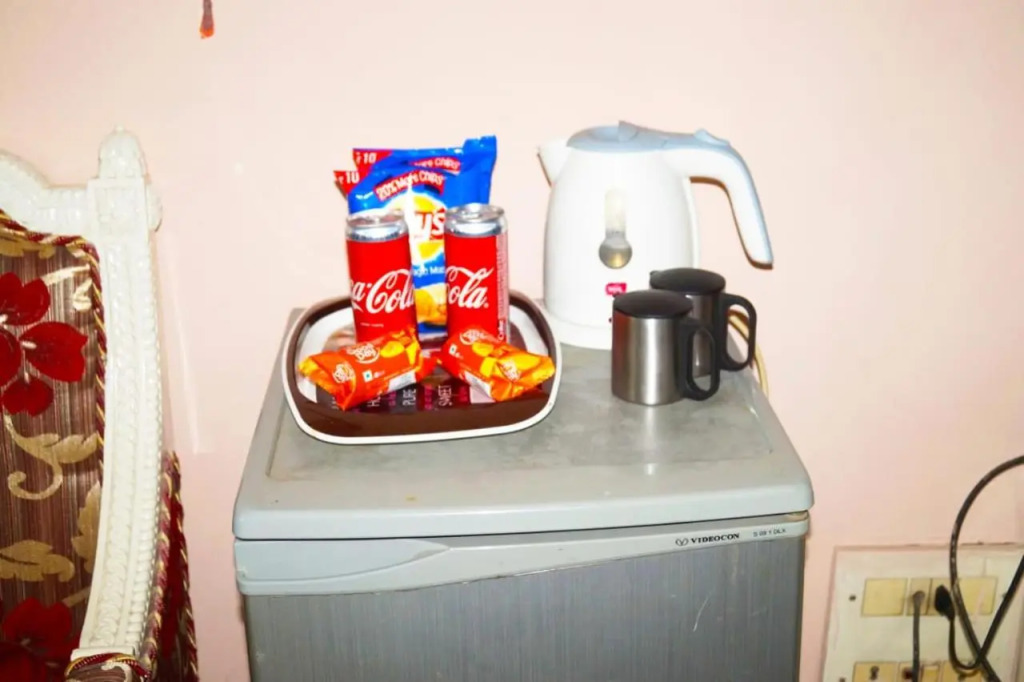Hotel De Hocks Deluxe - New Delhi Railway Station