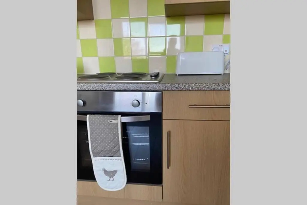3 Bed Contemporary Crewe apartment