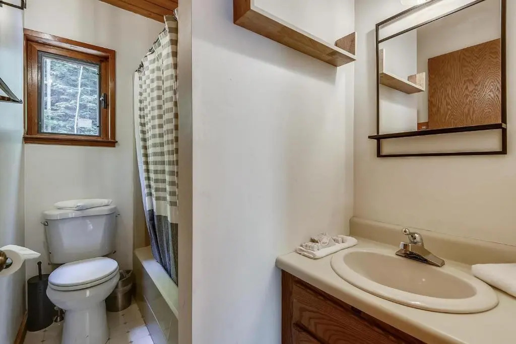 Northeast Passage Chalet
