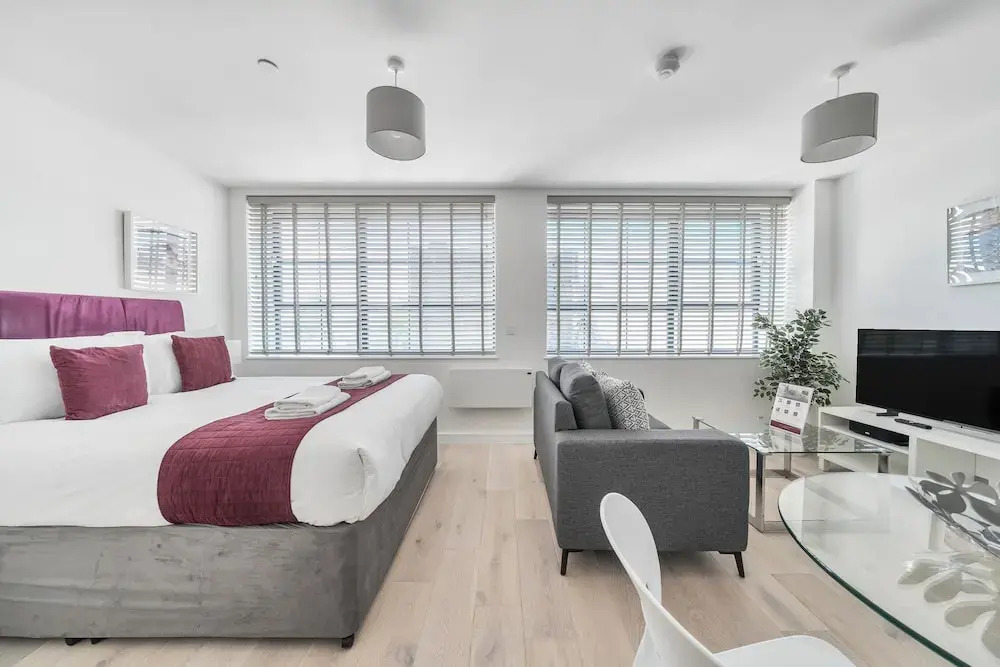 Roomspace Serviced Apartments -Caroline Street