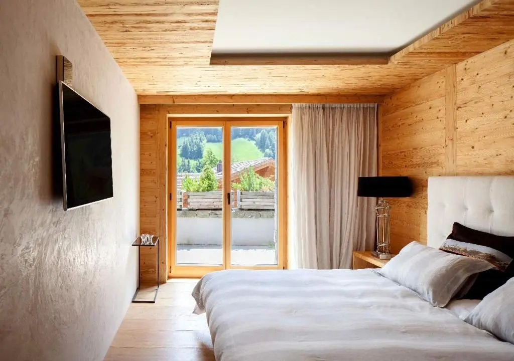 Regent Retreat by MC