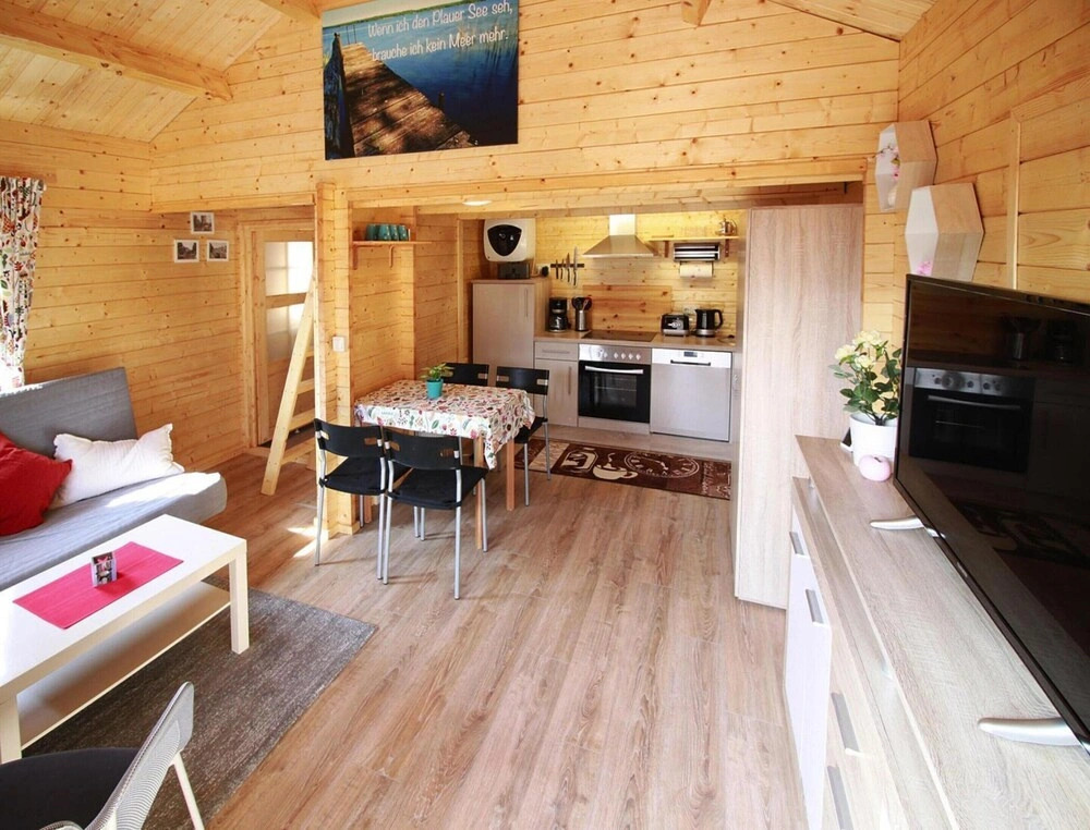 Wunderschones Blockbohlenhaus am Plauer See
