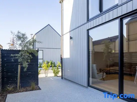 Modern 3BR Home, Mountain View, Family Stay, Wi-Fi