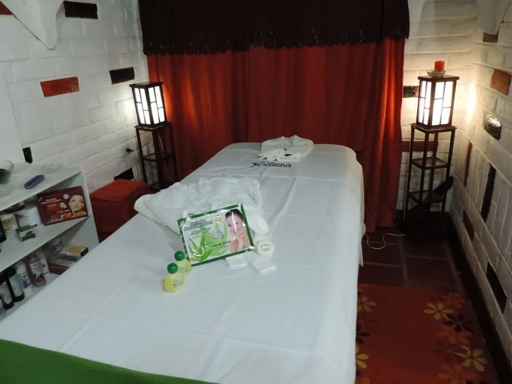 Hosteria Jardines de Chamana