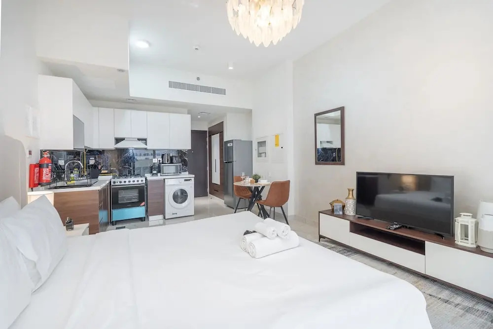 Magnificent and Elegant Studio in Al Barsha South