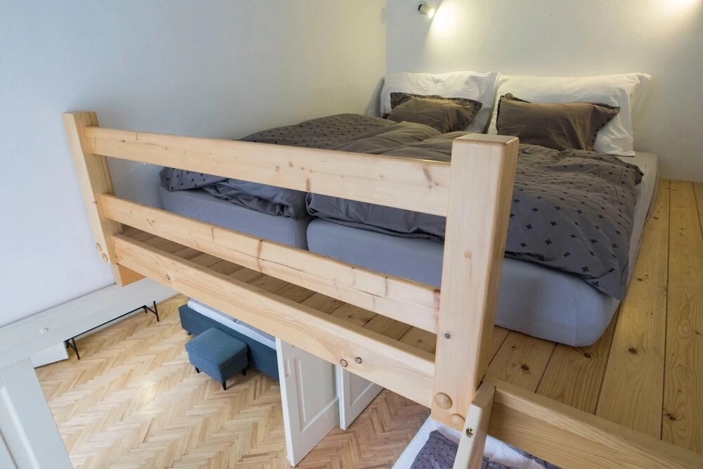 Wenceslas Apartment for 10 with AC
