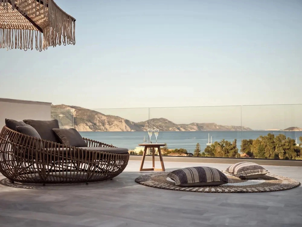 4-bedroom Private Villa, Sea View & Swimming Pool