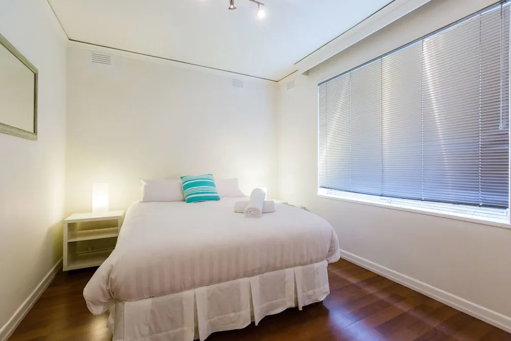 SELENA, 2BDR South Yarra Apartment