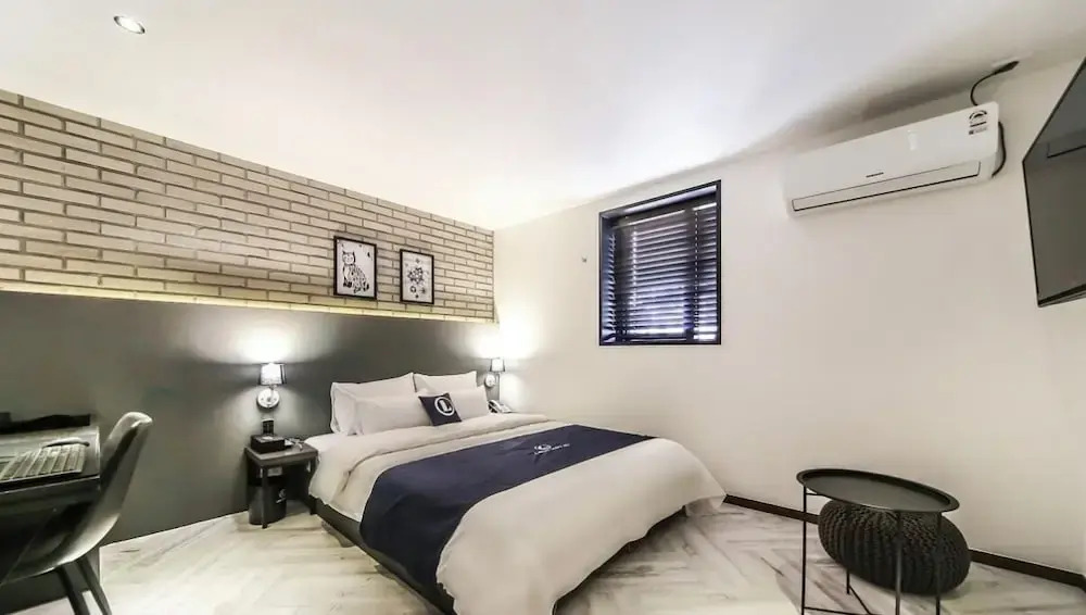 Lrui Motel