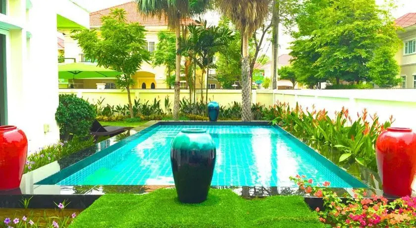 Luxury Pool Villa