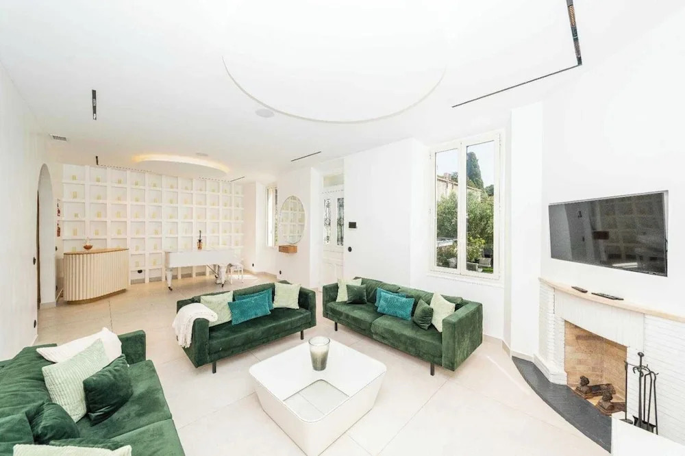 Superb Villa With Swimming Pool & Wellness Area