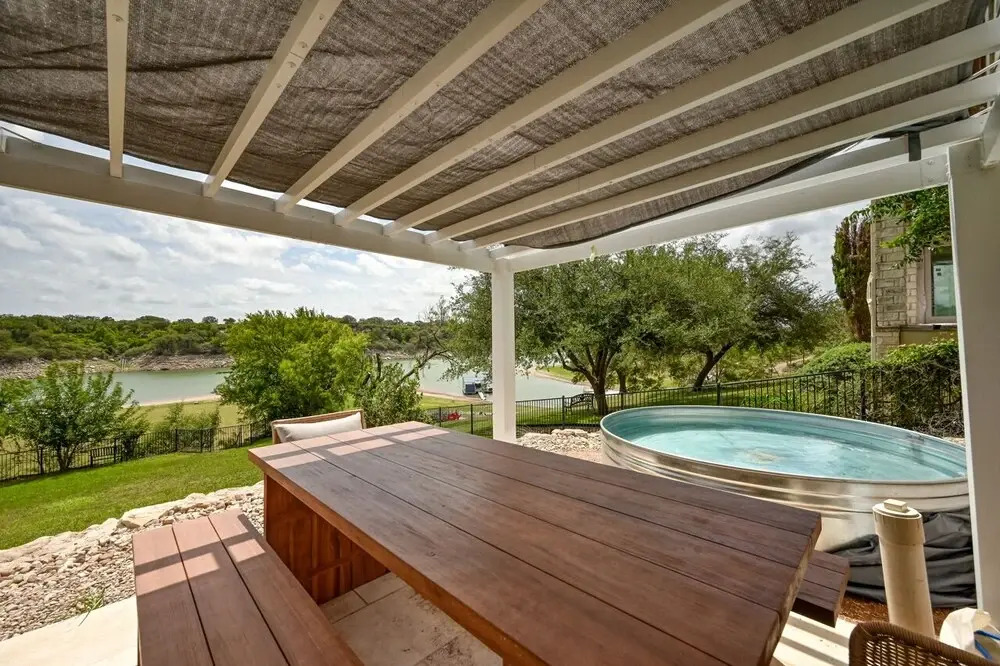 Luxury Lakefront Home-private Dock - Dipping Pool!