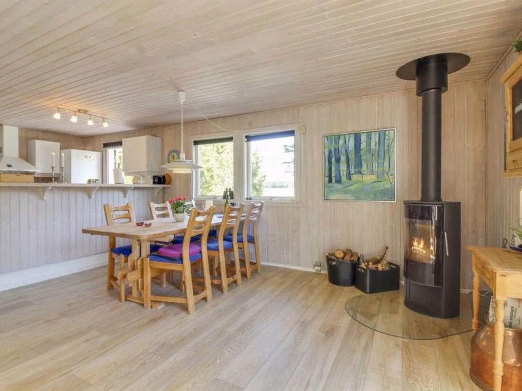 "Hunno" - 900m from the sea in NW Jutland
