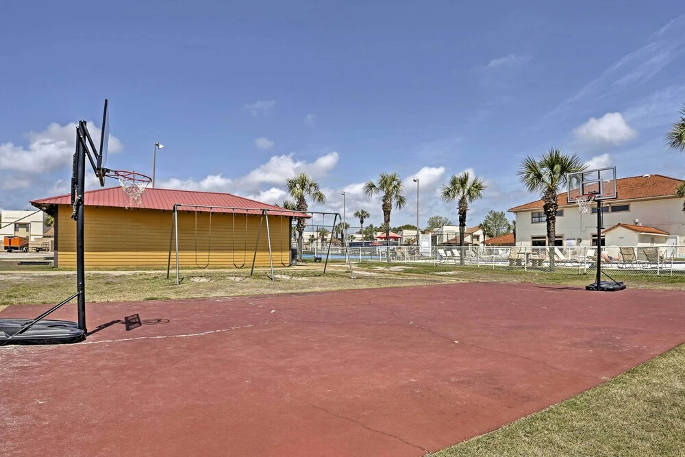 2 Units at Horizon South Resort! Walk to Beach