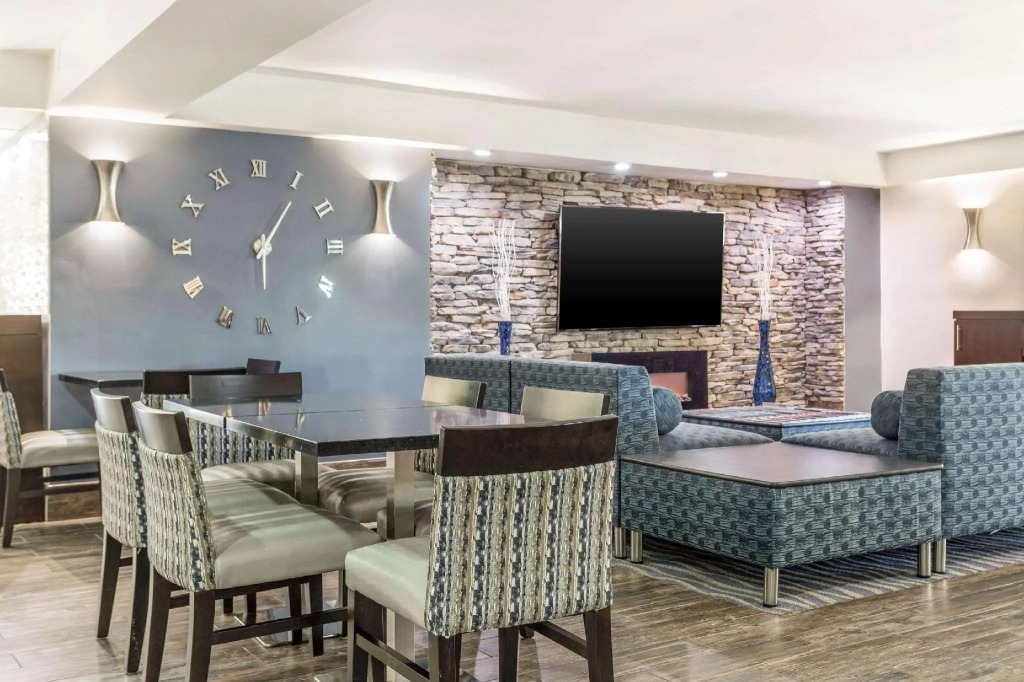 Quality Inn & Suites Airport