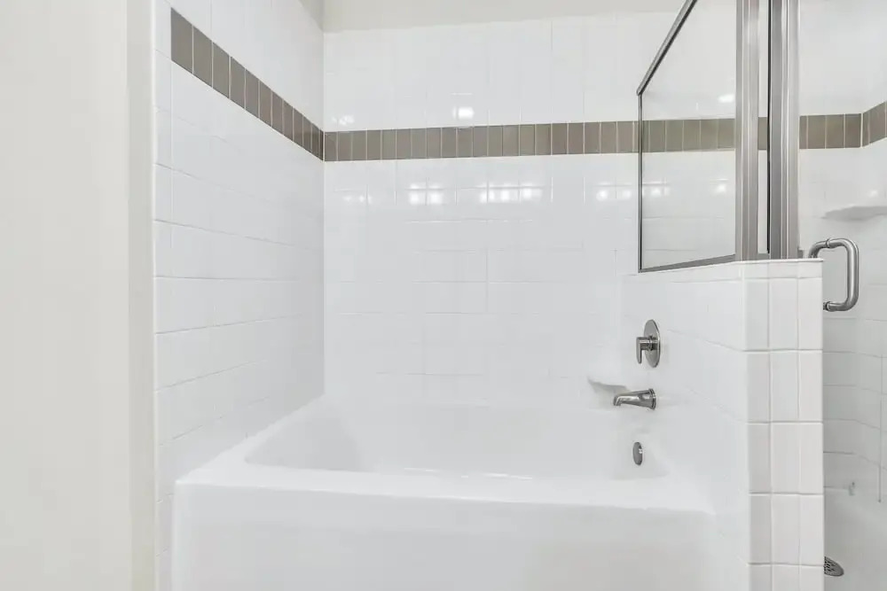 Stylish and New! 3br, Steps fr. Universal Drive