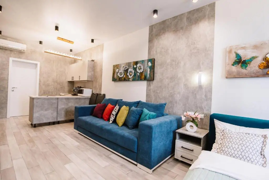 Royal Tower Luxurious Smart Residence (1)