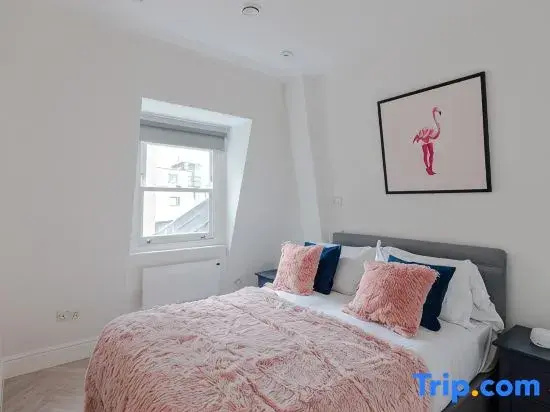 The Foley Residence IV - Fitzrovia - by Frankie
