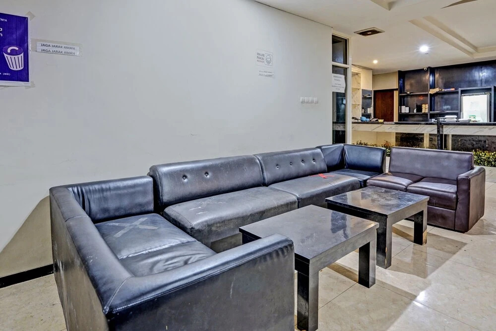 Super OYO Capital O 92633 Spring Hotel Gubeng