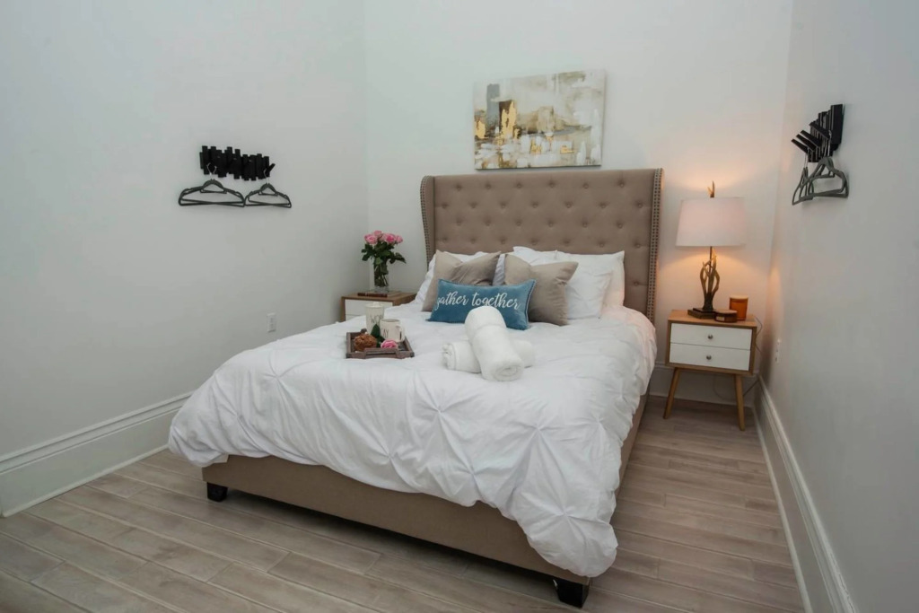 Best Location 5BR Next to French Quarter Book NOW!