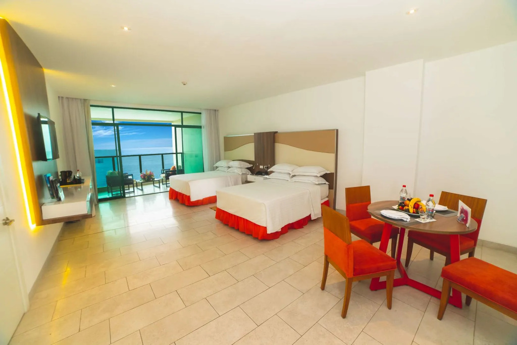 Hotel Colon Salinas