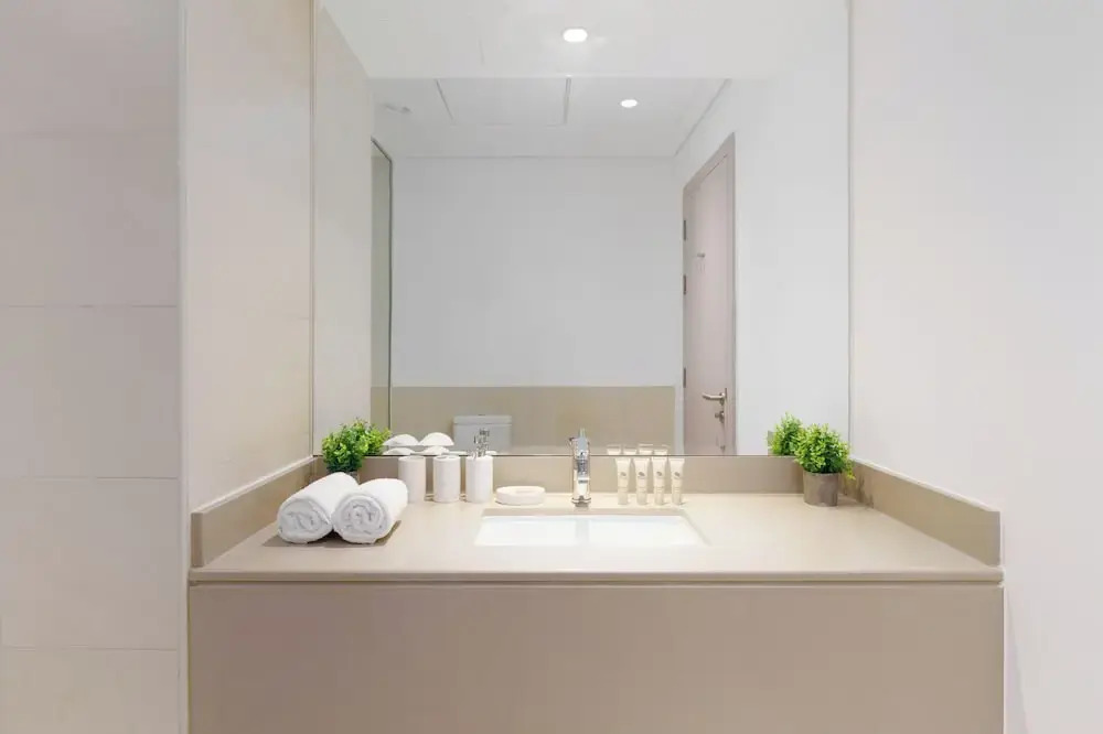 Maison Privee - Exquisite Living with Scenic Canal Vws on Yas Island