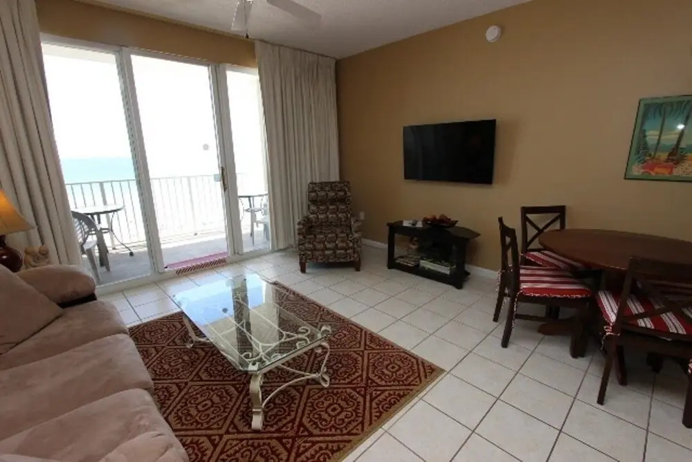 Majestic Sun 608A - 1 Br condo by RedAwning