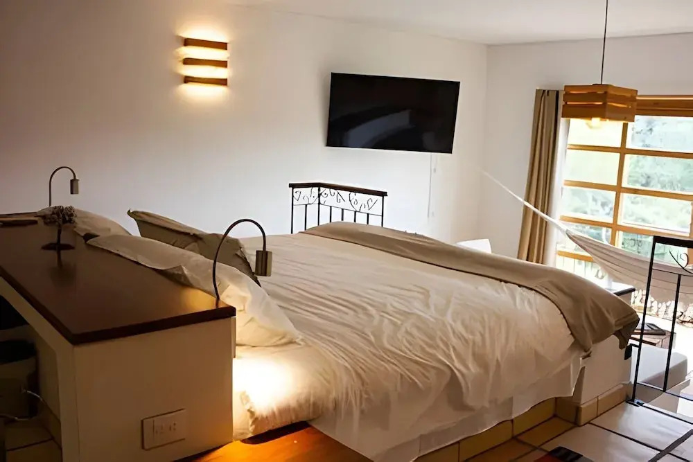 El Solaz Suites By Honnor Living