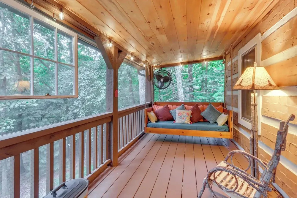 Near Hiking Trails: Hot Tub Haven in Ellijay!