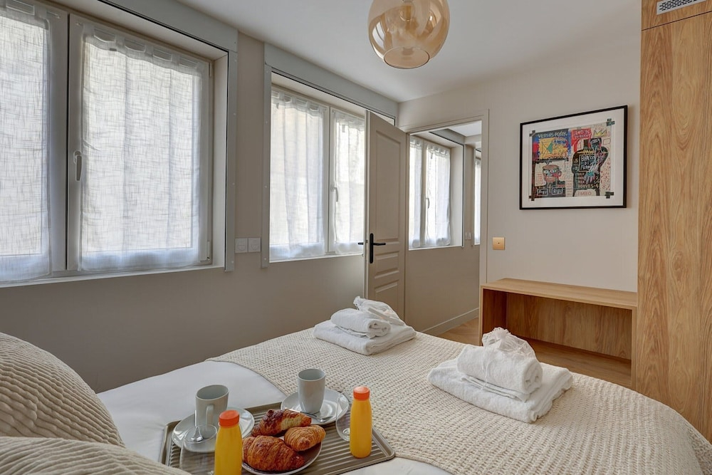 Residence AC Champs de Mars Eiffel Tower by Studio Prestige