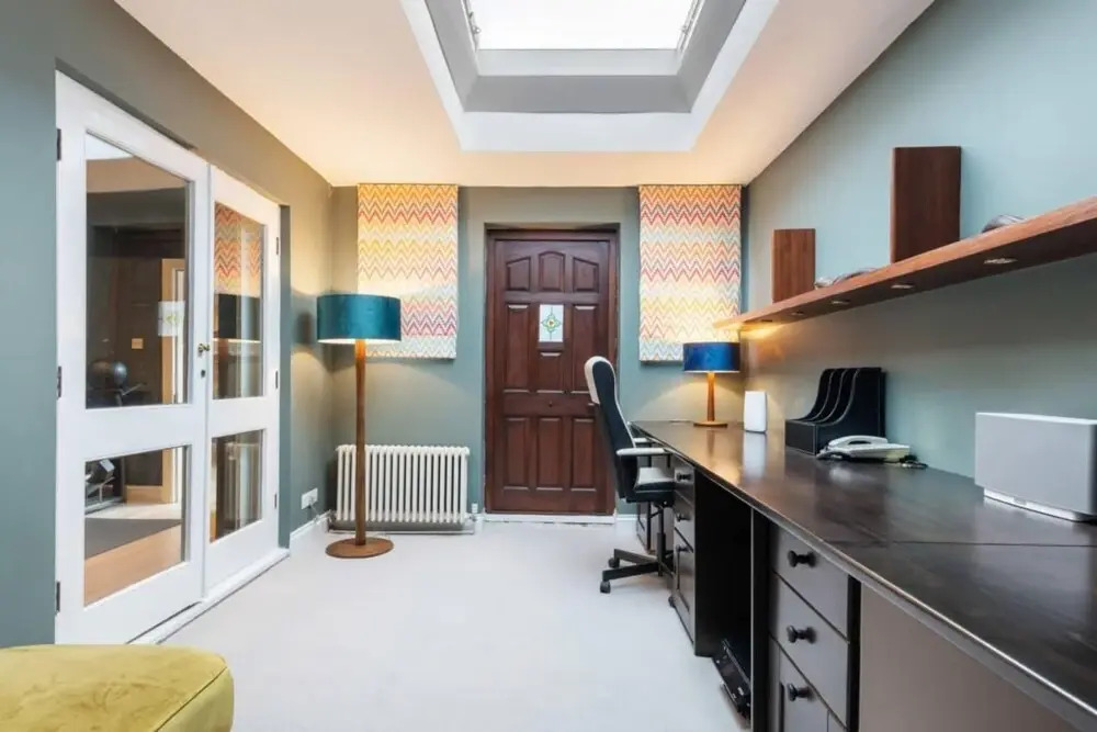 The Heart of Chelsea - Modern Bright 4bdr Home With Gym Parking Patio