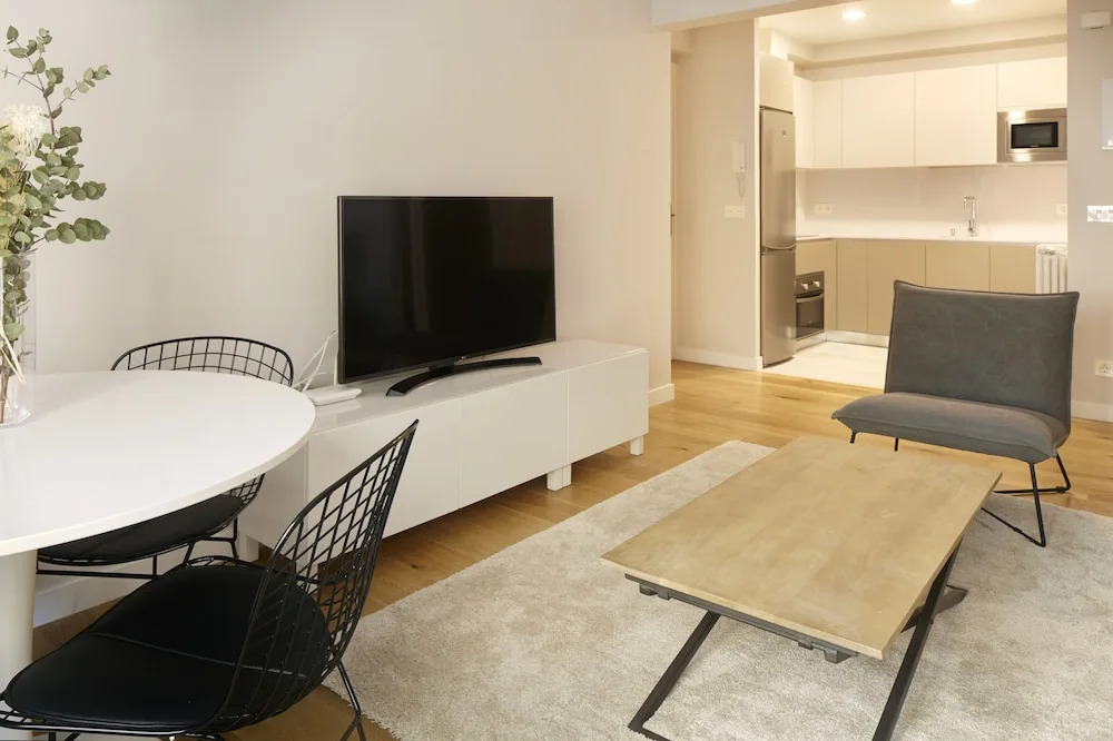 Arrasate 2 Apartment by FeelFree Rentals